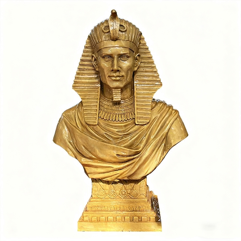 Tác phẩm điêu khắc con người bằng sợi thủy tinh của tượng bán thân Pharaoh Ai Cập bằng vàng